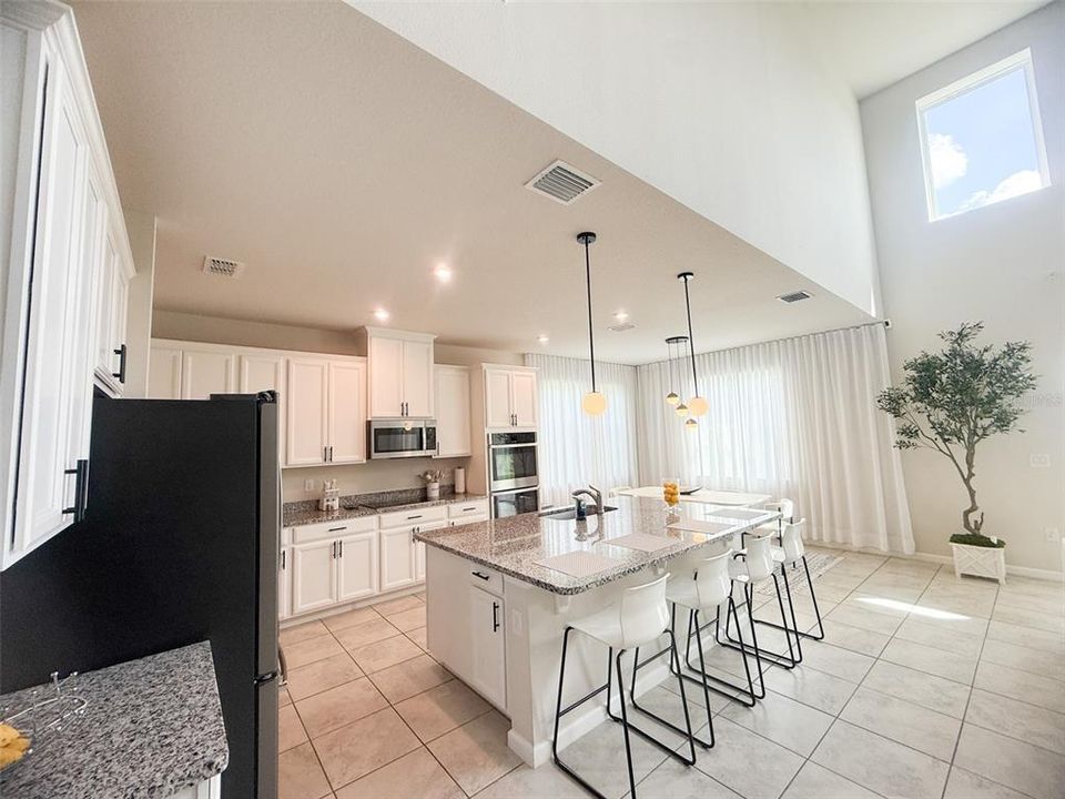 For Rent: $4,500 (5 beds, 4 baths, 3312 Square Feet)