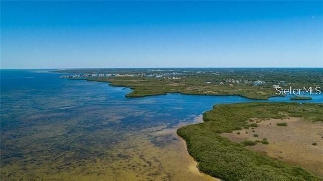 На продажу: $339,690 (0.33 acres)