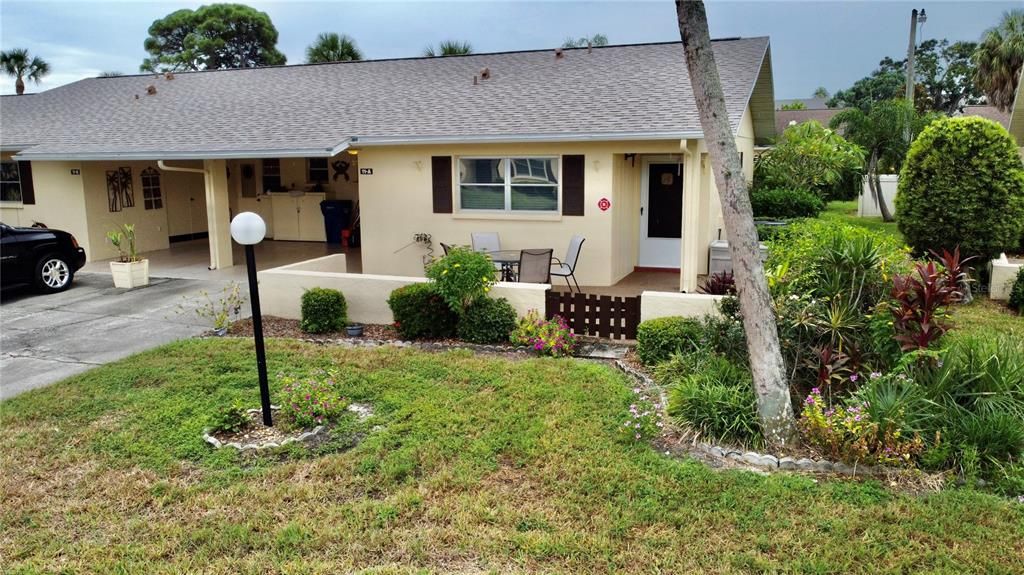 Под контрактом: $159,999 (2 спален, 2 ванн, 1118 Квадратных фут)