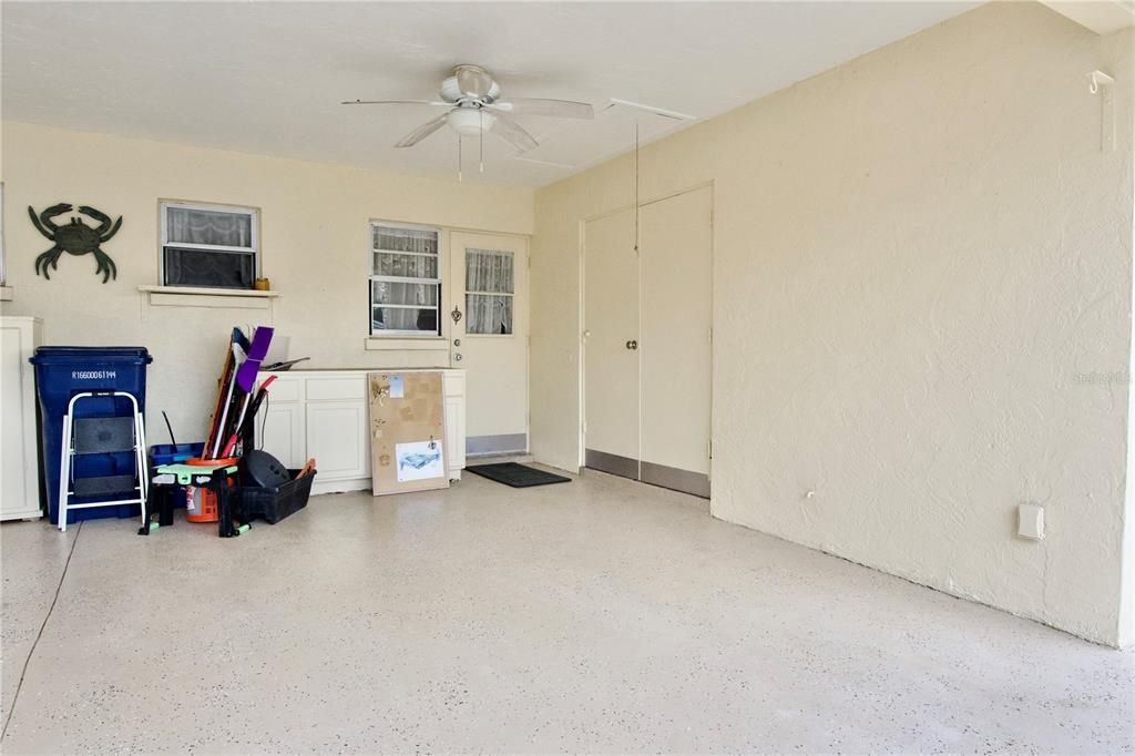 Под контрактом: $159,999 (2 спален, 2 ванн, 1118 Квадратных фут)