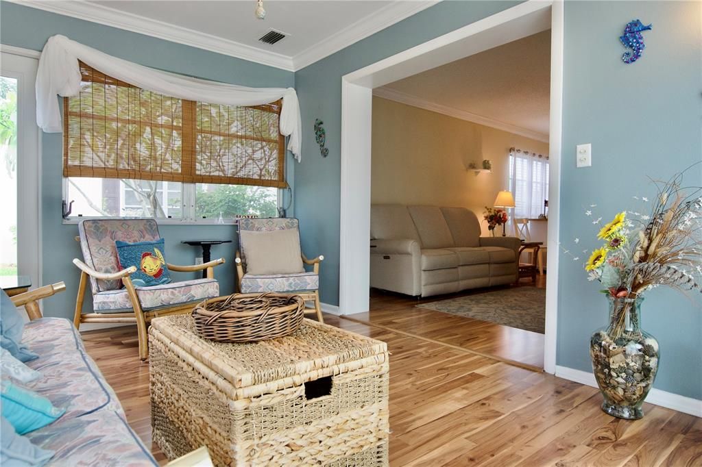 Под контрактом: $159,999 (2 спален, 2 ванн, 1118 Квадратных фут)