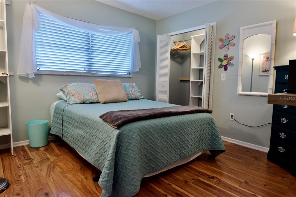 Под контрактом: $159,999 (2 спален, 2 ванн, 1118 Квадратных фут)