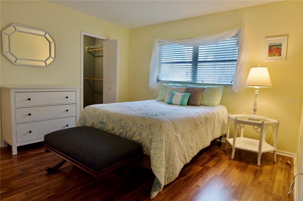 Под контрактом: $159,999 (2 спален, 2 ванн, 1118 Квадратных фут)