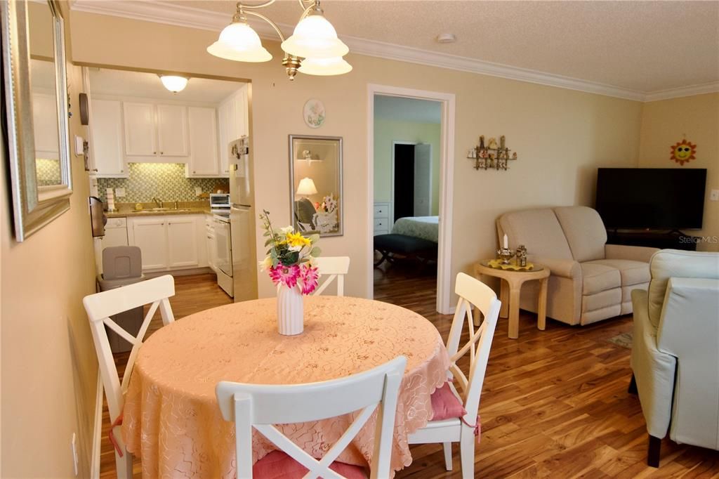 Под контрактом: $159,999 (2 спален, 2 ванн, 1118 Квадратных фут)