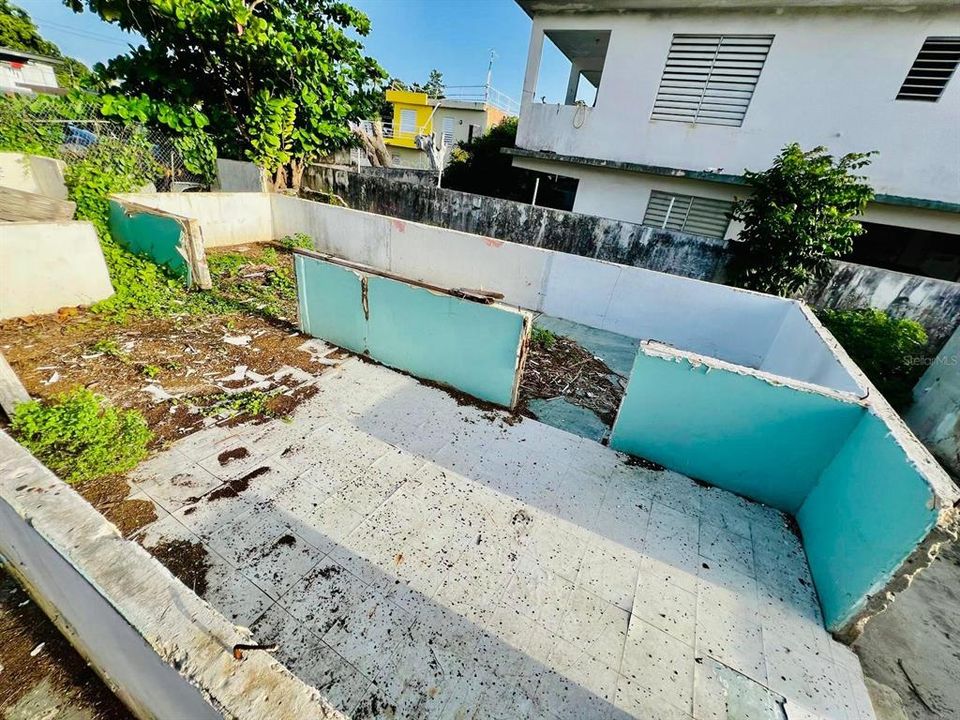 На продажу: $110,000 (0.06 acres)