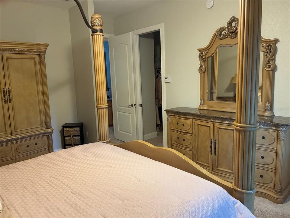 For Sale: $337,000 (3 beds, 2 baths, 1741 Square Feet)