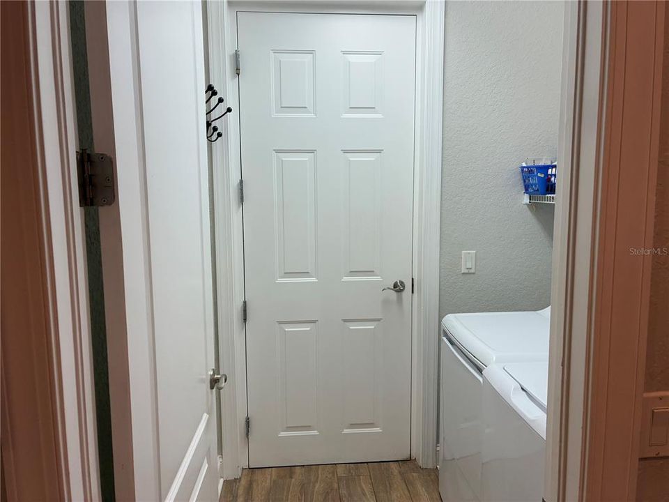 For Sale: $337,000 (3 beds, 2 baths, 1741 Square Feet)