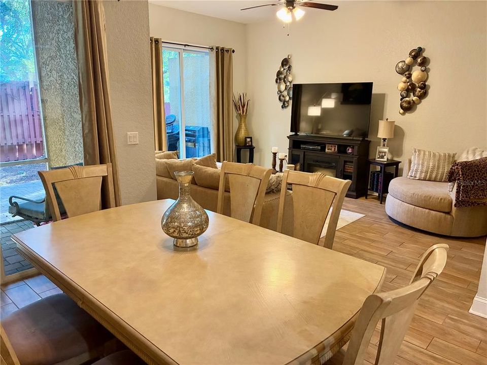 For Sale: $337,000 (3 beds, 2 baths, 1741 Square Feet)