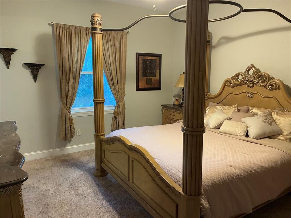 For Sale: $337,000 (3 beds, 2 baths, 1741 Square Feet)