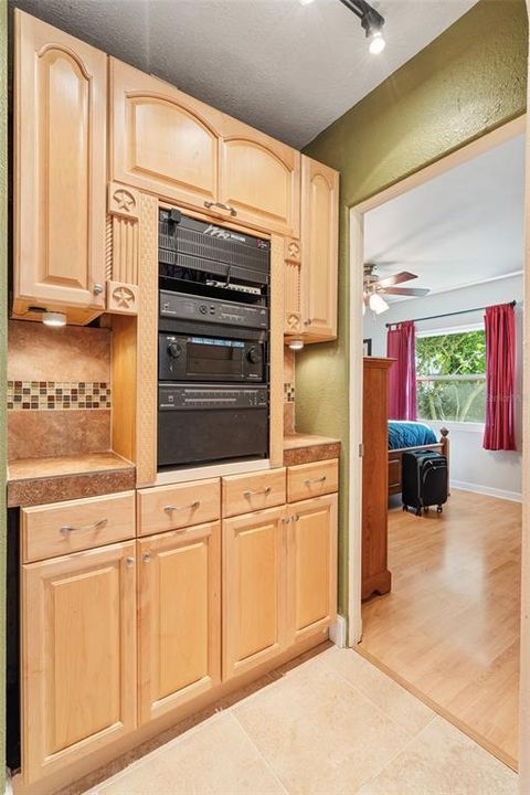 Activo con contrato: $330,000 (2 camas, 1 baños, 938 Pies cuadrados)