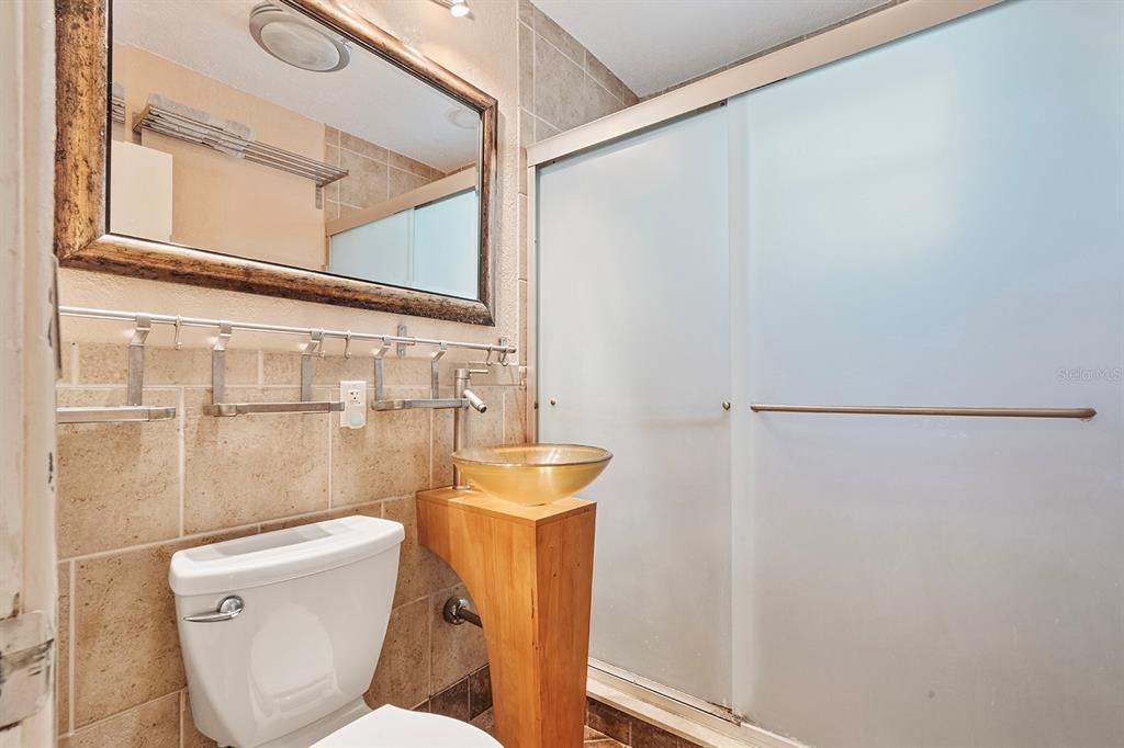 Activo con contrato: $330,000 (2 camas, 1 baños, 938 Pies cuadrados)