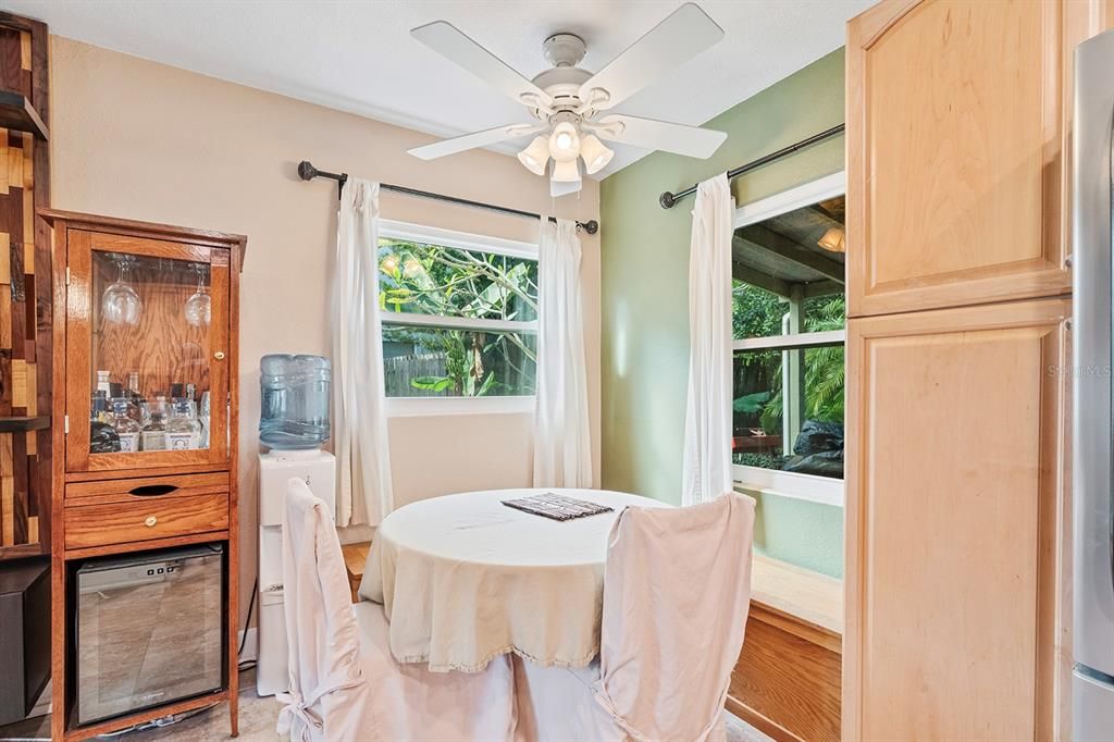 Activo con contrato: $330,000 (2 camas, 1 baños, 938 Pies cuadrados)