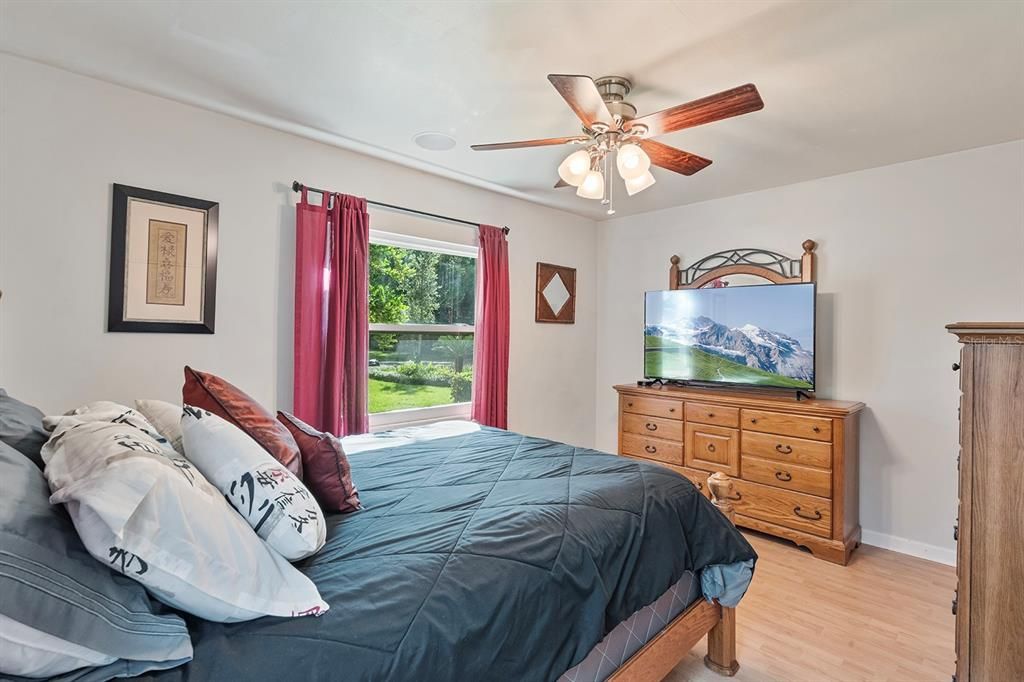 Activo con contrato: $330,000 (2 camas, 1 baños, 938 Pies cuadrados)