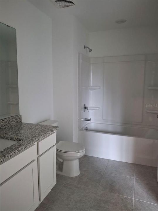 En Renta: $2,100 (3 camas, 2 baños, 1550 Pies cuadrados)