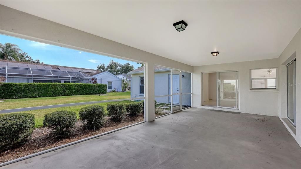 Active With Contract: $400,000 (4 beds, 2 baths, 2212 Square Feet)