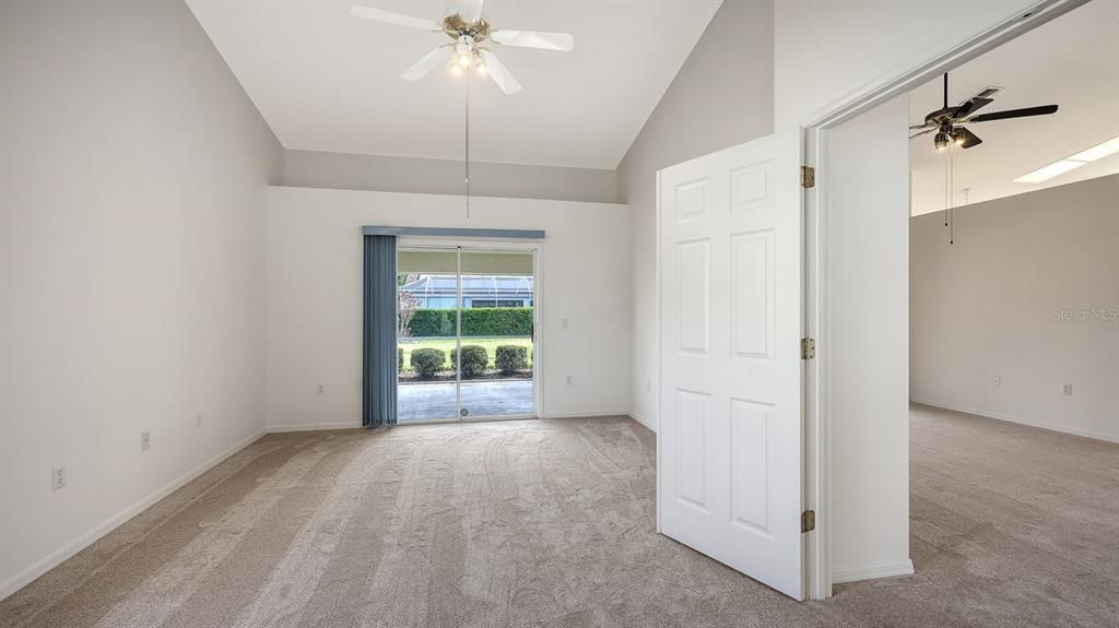 Active With Contract: $400,000 (4 beds, 2 baths, 2212 Square Feet)