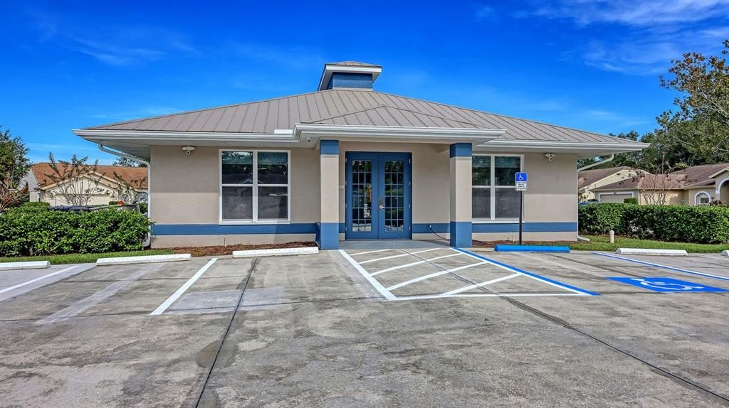 Active With Contract: $400,000 (4 beds, 2 baths, 2212 Square Feet)