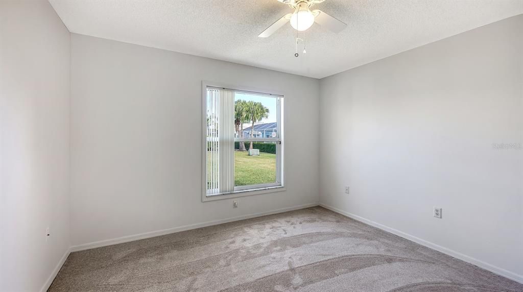 Active With Contract: $400,000 (4 beds, 2 baths, 2212 Square Feet)