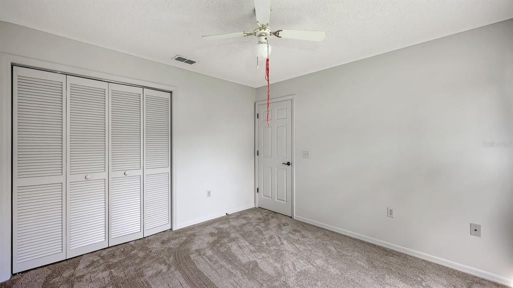 Active With Contract: $400,000 (4 beds, 2 baths, 2212 Square Feet)