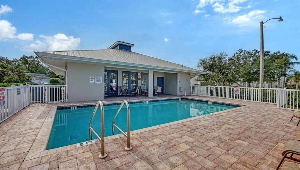 Active With Contract: $400,000 (4 beds, 2 baths, 2212 Square Feet)