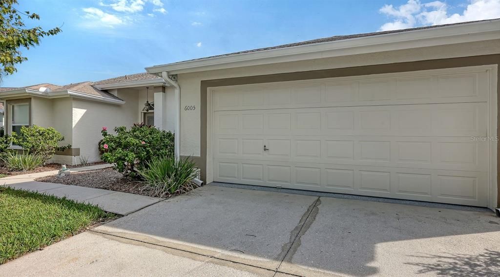 Active With Contract: $400,000 (4 beds, 2 baths, 2212 Square Feet)