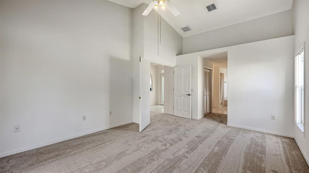 Active With Contract: $400,000 (4 beds, 2 baths, 2212 Square Feet)