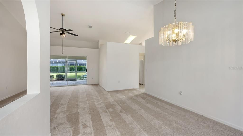 Active With Contract: $400,000 (4 beds, 2 baths, 2212 Square Feet)