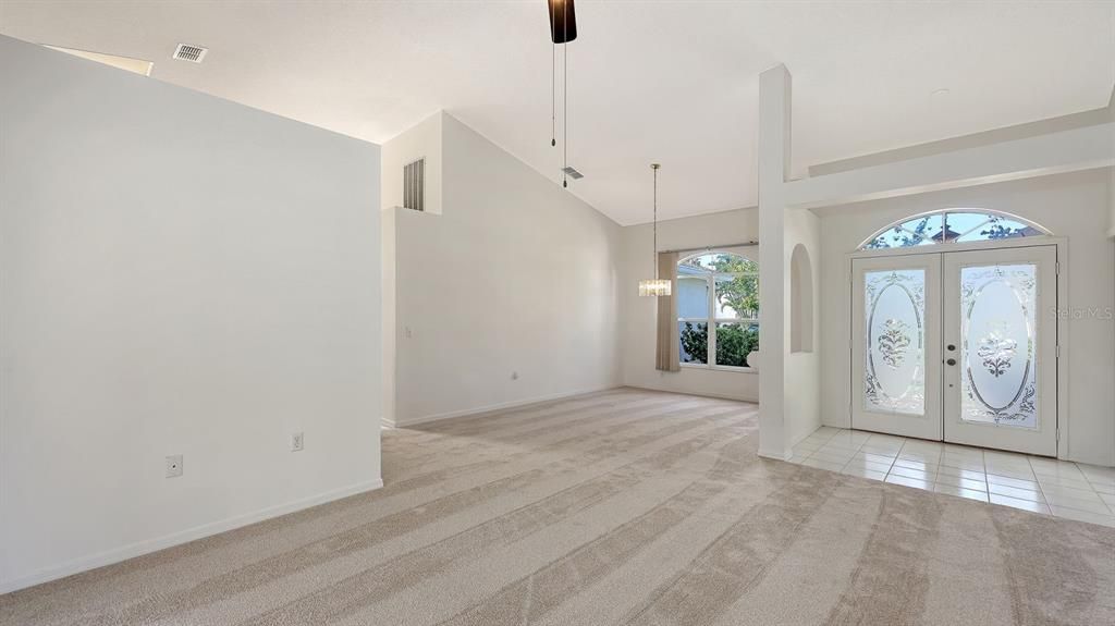 Active With Contract: $400,000 (4 beds, 2 baths, 2212 Square Feet)