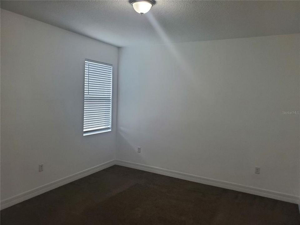 For Rent: $2,100 (4 beds, 2 baths, 1750 Square Feet)