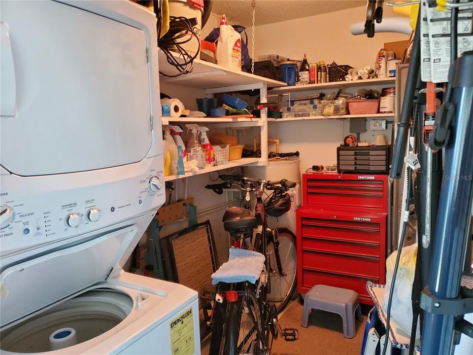 For Rent: $1,850 (2 beds, 2 baths, 1100 Square Feet)