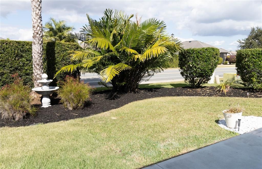 Active With Contract: $334,900 (3 beds, 2 baths, 1392 Square Feet)