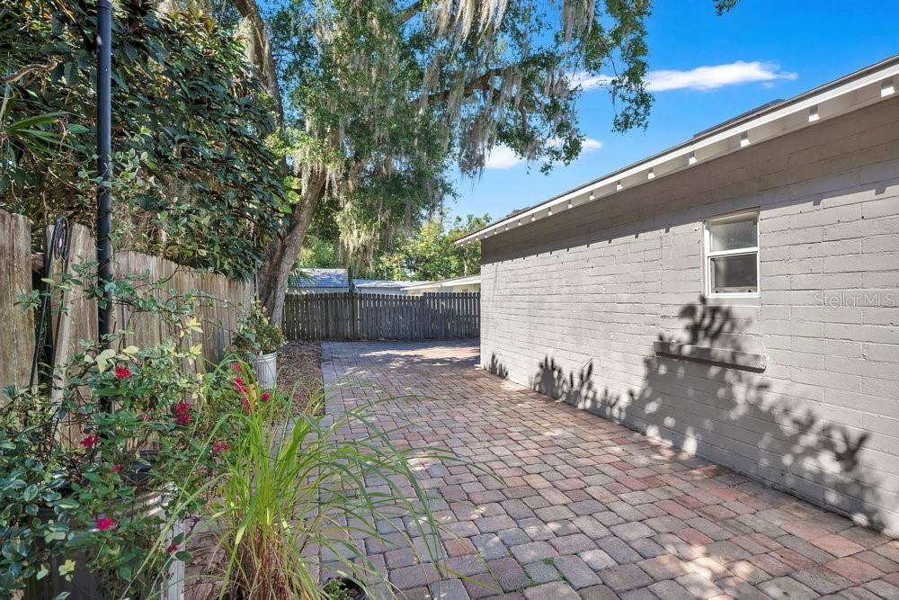 For Sale: $510,000 (3 beds, 2 baths, 1910 Square Feet)