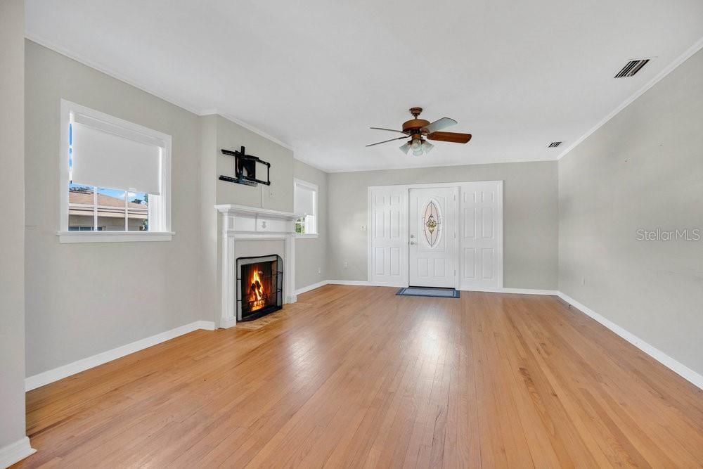 For Sale: $510,000 (3 beds, 2 baths, 1910 Square Feet)