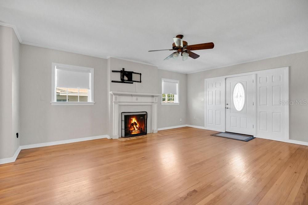 For Sale: $510,000 (3 beds, 2 baths, 1910 Square Feet)