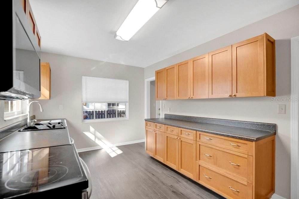 For Sale: $510,000 (3 beds, 2 baths, 1910 Square Feet)