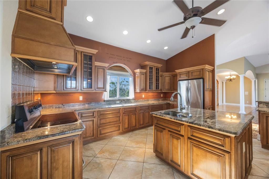 For Sale: $3,199,999 (5 beds, 3 baths, 3750 Square Feet)