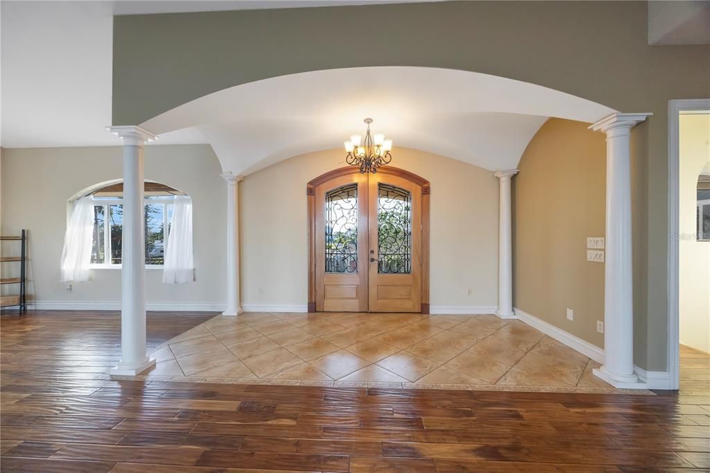 For Sale: $3,199,999 (5 beds, 3 baths, 3750 Square Feet)