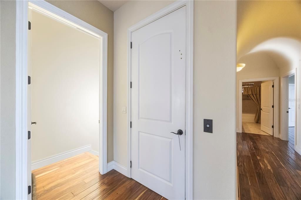 For Sale: $3,199,999 (5 beds, 3 baths, 3750 Square Feet)