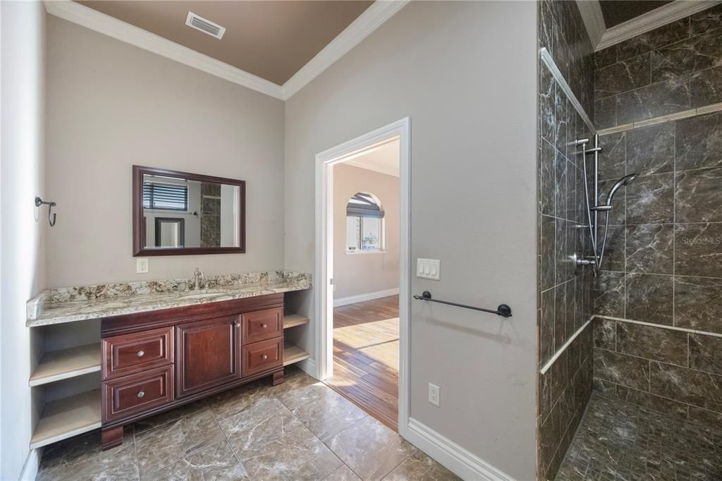 For Sale: $3,199,999 (5 beds, 3 baths, 3750 Square Feet)