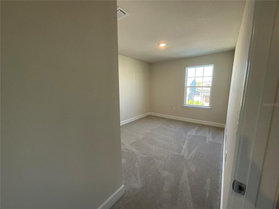 En Venta: $438,900 (4 camas, 2 baños, 2405 Pies cuadrados)