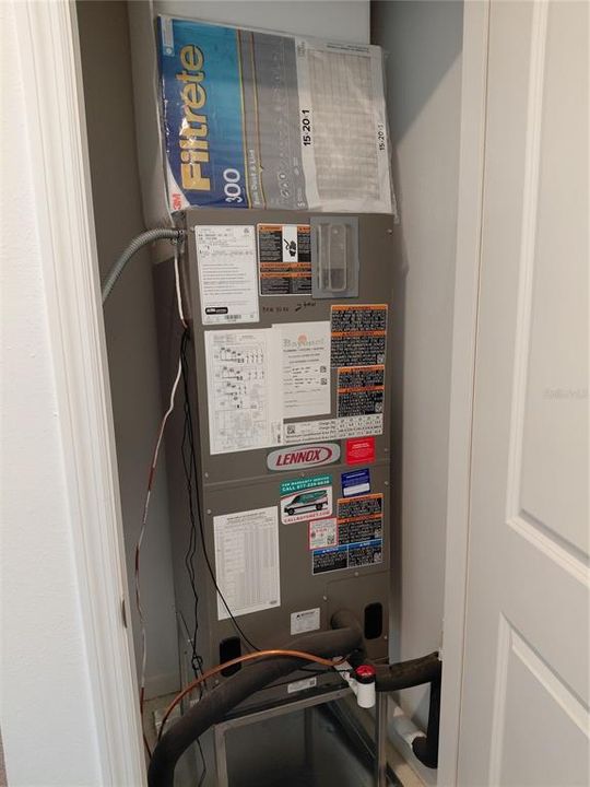 待售: $239,900 (3 贝兹, 2 浴室, 1386 平方英尺)