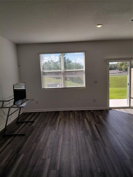 待售: $239,900 (3 贝兹, 2 浴室, 1386 平方英尺)