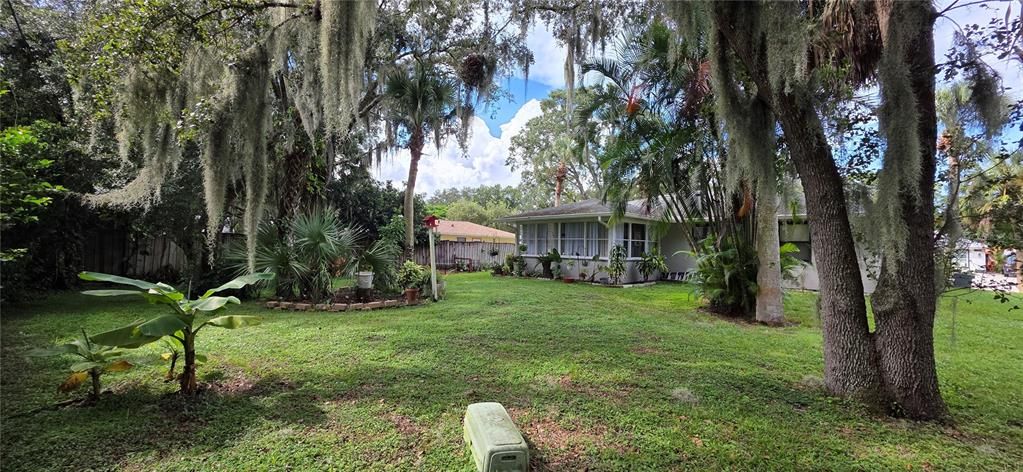 待售: $357,000 (2 贝兹, 2 浴室, 1118 平方英尺)