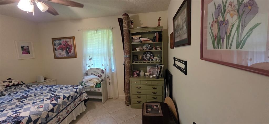 待售: $357,000 (2 贝兹, 2 浴室, 1118 平方英尺)