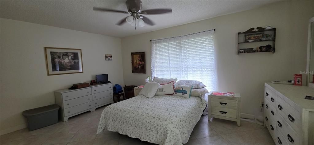 待售: $357,000 (2 贝兹, 2 浴室, 1118 平方英尺)