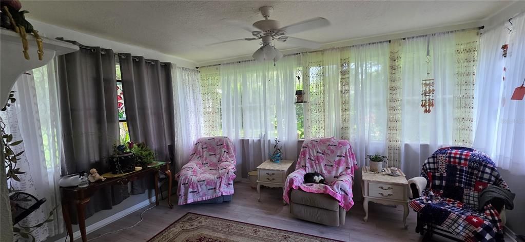 待售: $357,000 (2 贝兹, 2 浴室, 1118 平方英尺)