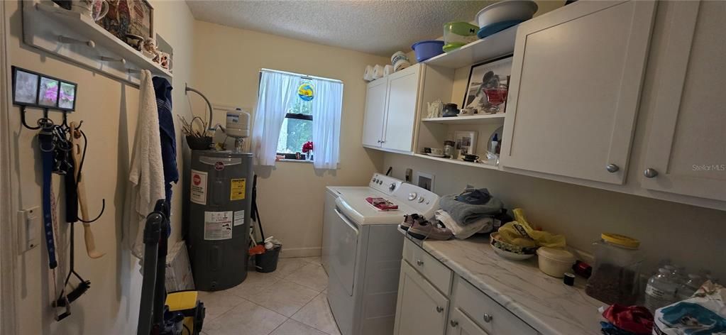 待售: $357,000 (2 贝兹, 2 浴室, 1118 平方英尺)