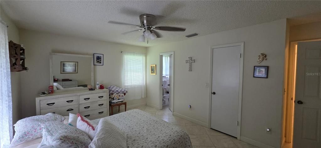 待售: $357,000 (2 贝兹, 2 浴室, 1118 平方英尺)