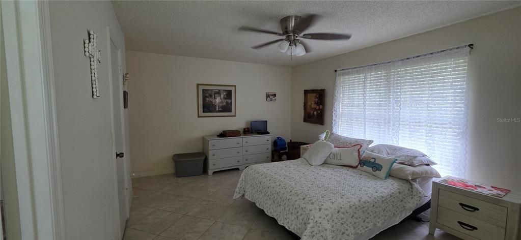 待售: $357,000 (2 贝兹, 2 浴室, 1118 平方英尺)