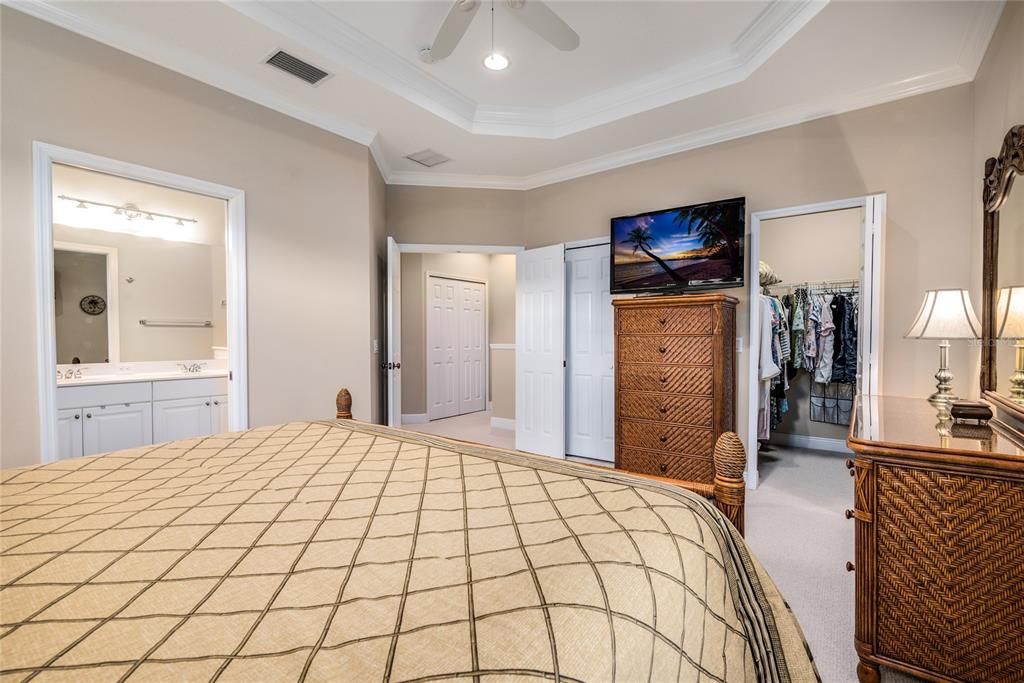 Active With Contract: $289,900 (3 beds, 2 baths, 1628 Square Feet)